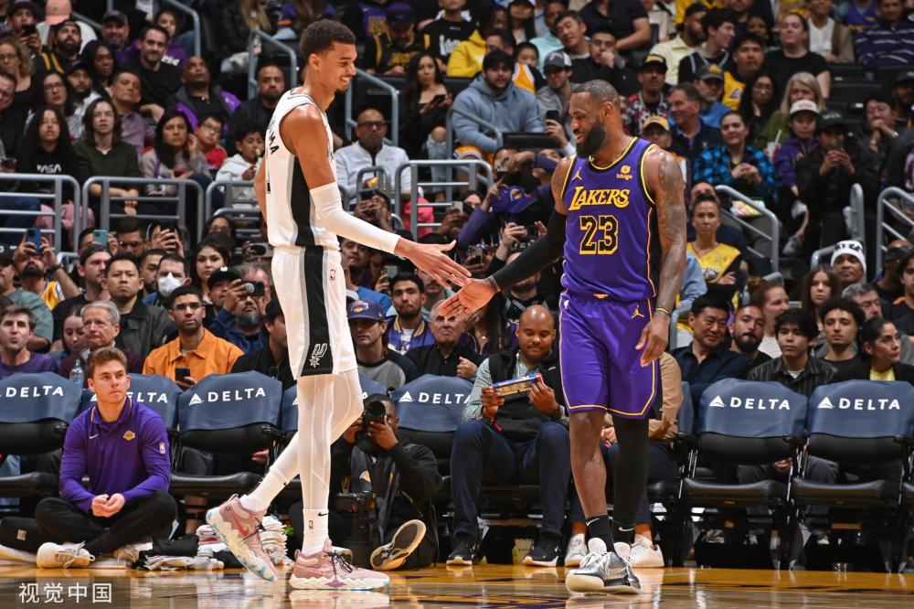 禁区施压 禁区施压