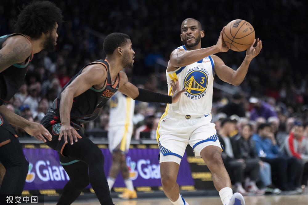 领球队走出 领球队走出